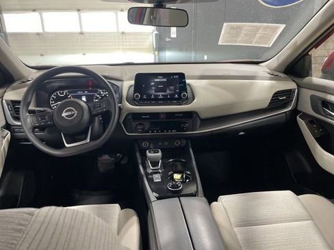 Certified 2023 Nissan Rogue SV image 27