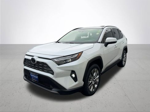 Used 2023 Toyota RAV4 Limited image 2