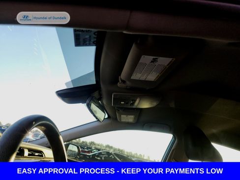 Used 2020 Toyota Camry LE image 8