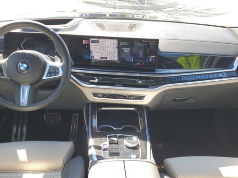 Certified 2023 BMW X7 xDrive40i w/ Executive Package image 22