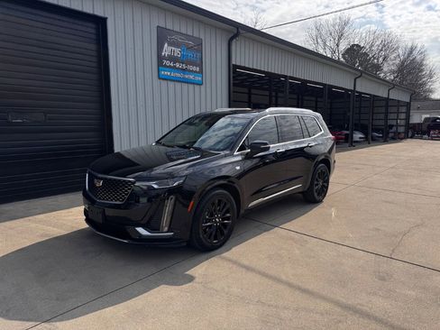 Used 2020 Cadillac XT6 Premium Luxury image 16