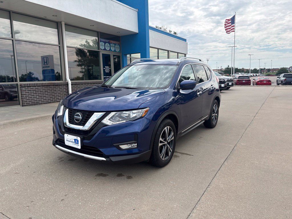 Used 2018 Nissan Rogue SL FWD image 1