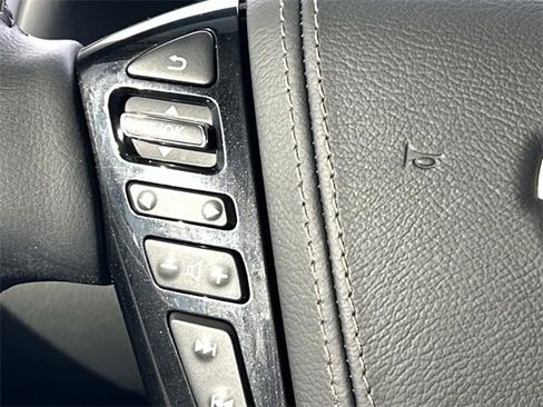 Used 2024 Nissan Armada Platinum w/ Captain's Chairs Package image 32