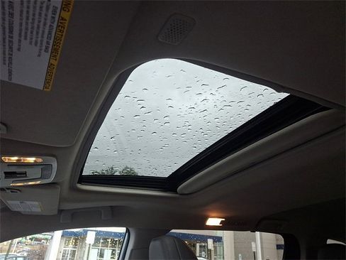 Used 2024 Toyota Sienna XLE image 14