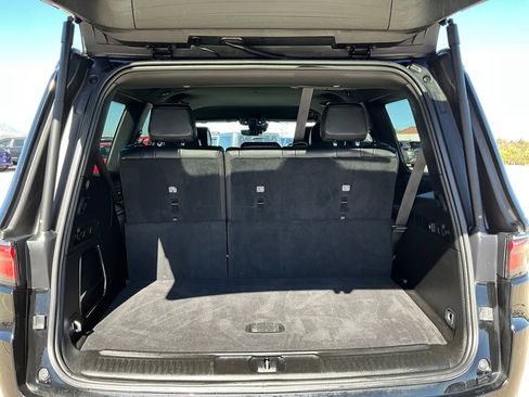 Used 2024 Jeep Wagoneer Series II image 17