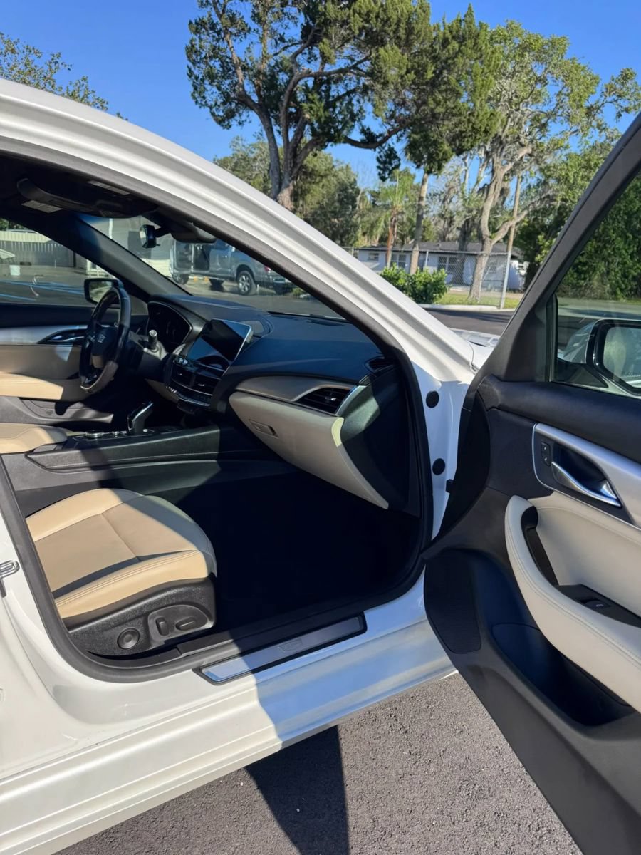 Used 2021 Cadillac CT5 Luxury w/ Cold Weather Package RWD image 10