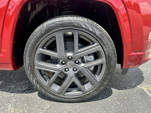 Used 2024 Jeep Compass Limited w/ High Altitude Package image 38