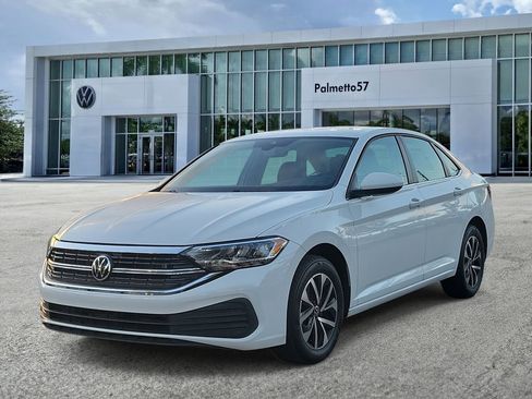 Used 2022 Volkswagen Jetta S image 3