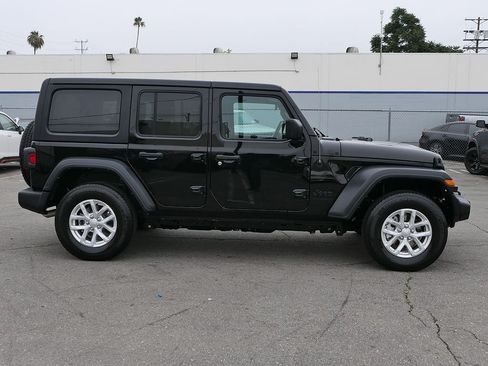 Used 2023 Jeep Wrangler Unlimited Sport AWD/4WD image 2