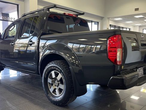 Used 2011 Nissan Frontier PRO-4X w/ Pro-4x Luxury Pkg image 3