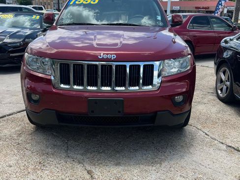 Used 2012 Jeep Grand Cherokee Laredo AWD/4WD image 2