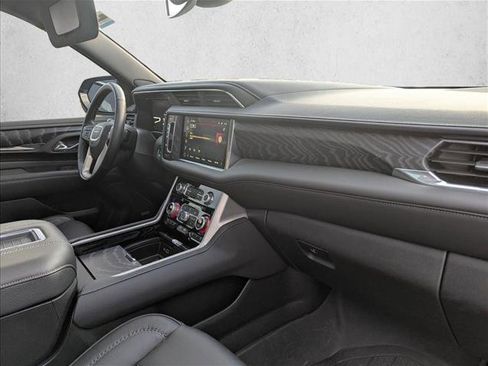 Used 2023 GMC Yukon Denali image 24