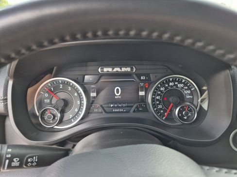 Used 2024 RAM 1500 Laramie AWD/4WD image 10