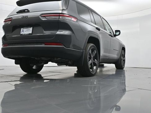 New 2025 Jeep Grand Cherokee L Altitude image 50