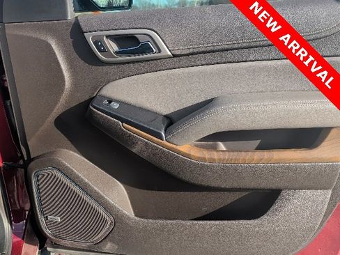 Used 2020 GMC Yukon Denali w/ Denali Premium Package image 11