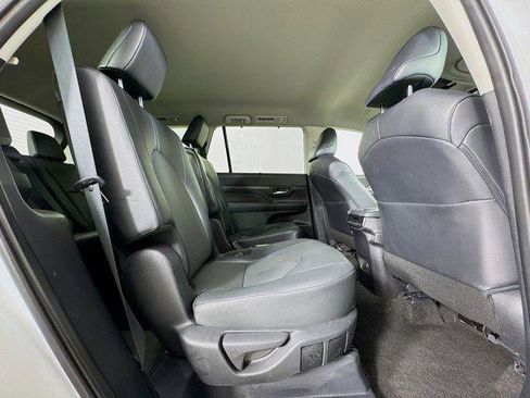 Certified 2025 Toyota Grand Highlander AWD image 27