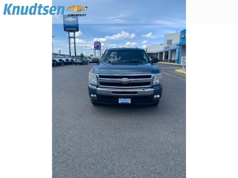 Used 2011 Chevrolet Silverado 1500 LT w/ All-Star Edition AWD/4WD image 2