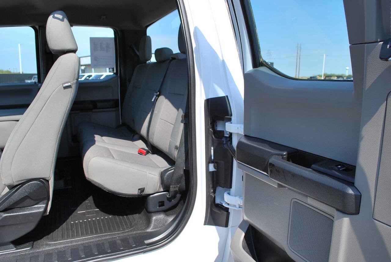 Used 2020 Ford F550 4x4 SuperCab Super Duty w/ Power Equipment Group image 10
