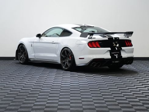 Used 2020 Ford Mustang Shelby GT500 w/ Carbon Fiber Track Pack RWD image 8