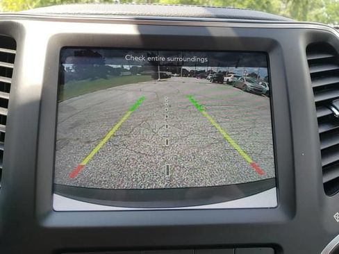 Used 2022 Jeep Cherokee Latitude Lux AWD/4WD image 24