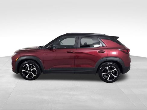 Used 2023 Chevrolet TrailBlazer RS w/ Sun and Liftgate Package FWD image 4