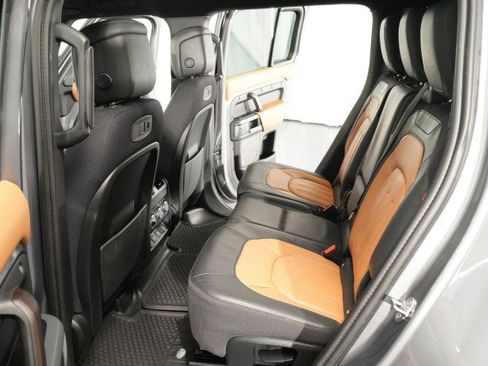 Used 2021 Land Rover Defender 110 X AWD/4WD image 52