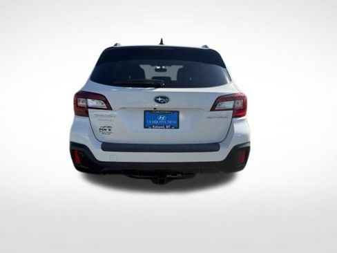 Used 2019 Subaru Outback 2.5i Touring AWD/4WD image 6