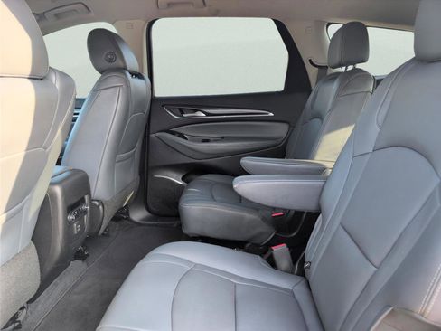 Used 2020 Buick Enclave Essence image 33