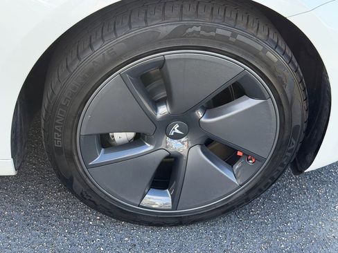 Used 2023 Tesla Model 3 Standard Range RWD image 15