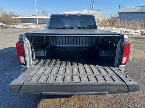 Certified 2021 GMC Sierra 1500 SLE image 19