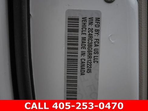 Used 2024 Chrysler Pacifica Touring-L AWD/4WD image 36