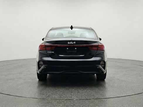 Used 2024 Kia Forte LXS FWD image 7