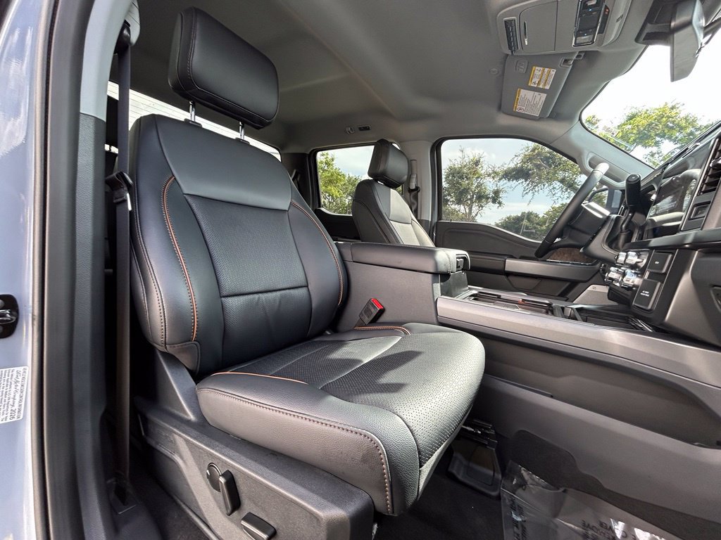 New 2026 Ford F250 Lariat w/ Black Appearance Package AWD/4WD image 30