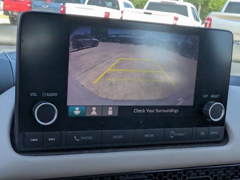 Used 2023 Honda HR-V LX image 14