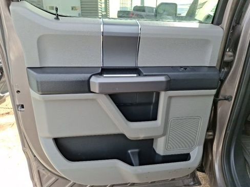 Used 2019 Ford F150 XLT w/ XTR Package image 9