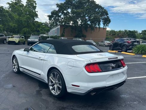 Used 2022 Ford Mustang Premium RWD image 5