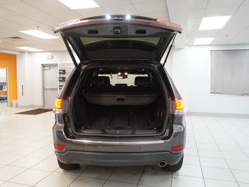 Used 2016 Jeep Grand Cherokee Limited AWD/4WD image 10