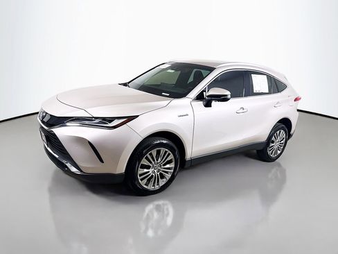 Certified 2021 Toyota Venza Limited w/ Advanced Technology Package AWD/4WD image 3