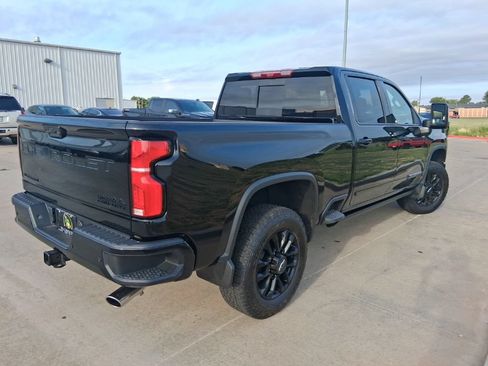Used 2026 Chevrolet Silverado 2500 High Country w/ Midnight Edition AWD/4WD image 5