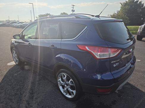 Used 2015 Ford Escape Titanium w/ Equipment Group 301A AWD/4WD image 12