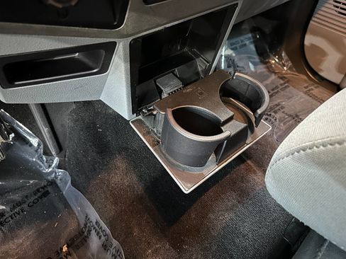 Used 2011 Ford F250 XLT w/ XLT Interior Pkg image 37