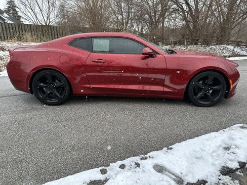 Used 2017 Chevrolet Camaro LT w/ Technology Package image 4