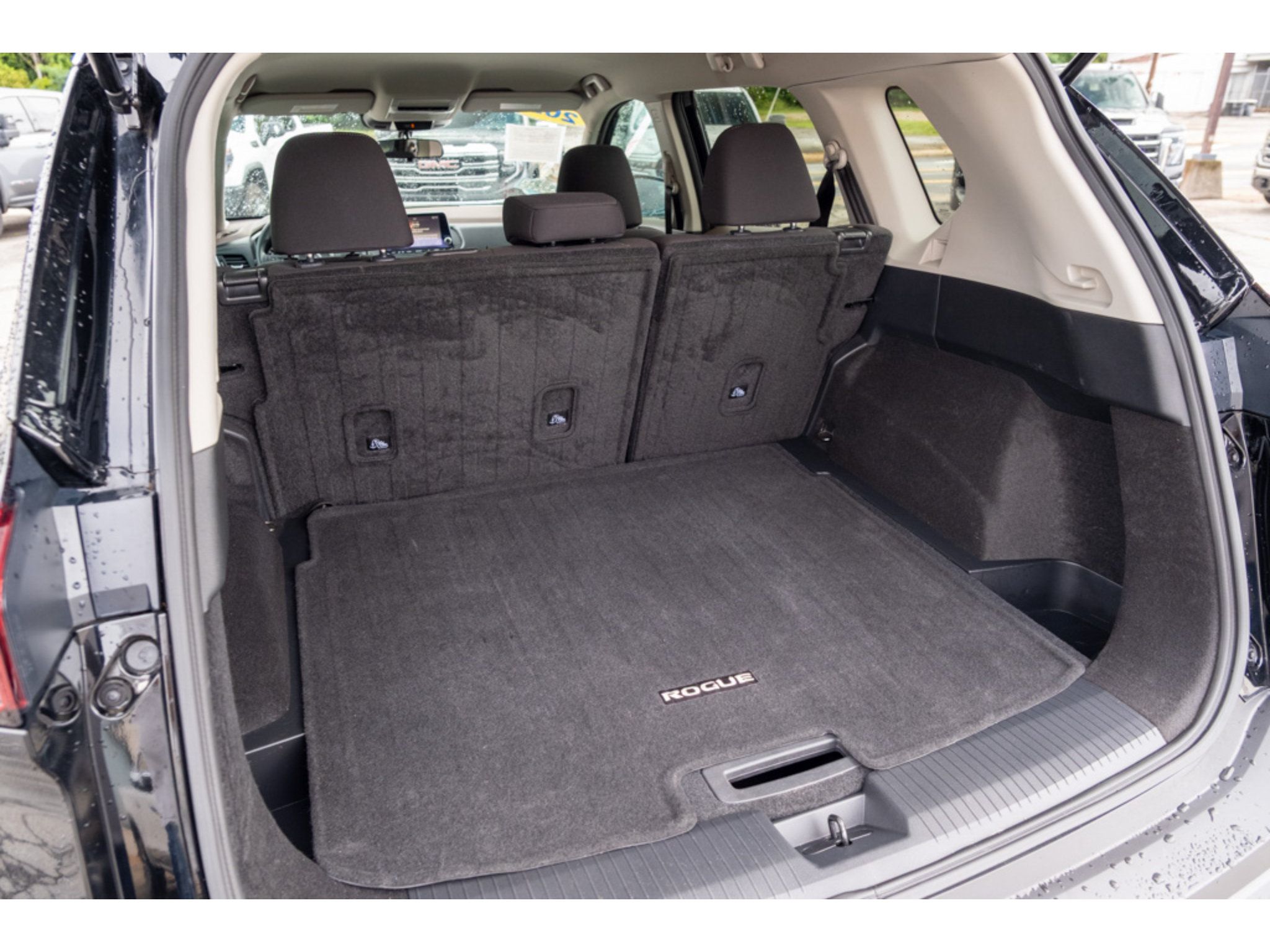 Used 2023 Nissan Rogue S FWD image 31