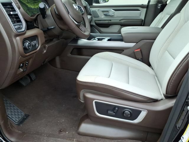 New 2026 RAM 1500 Laramie w/ Advanced Safety Group II AWD/4WD image 15