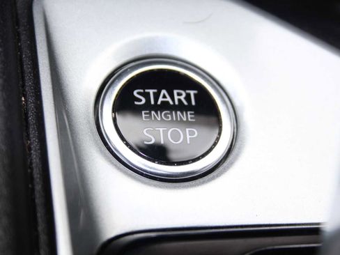 Used 2025 Nissan Altima 2.5 SV FWD image 37