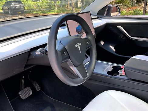 Used 2023 Tesla Model Y Long Range AWD/4WD image 13
