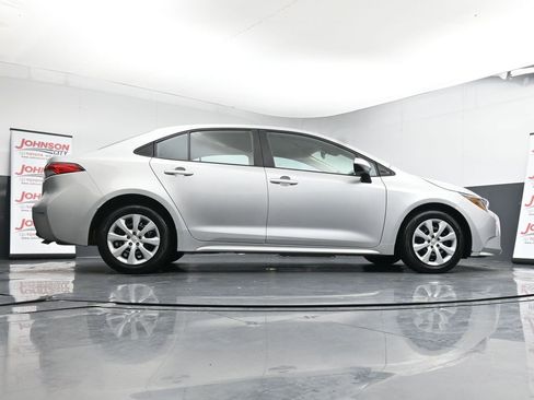 Used 2023 Toyota Corolla LE image 38