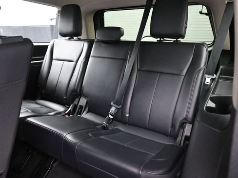 Certified 2024 Ford Expedition Max XLT image 21