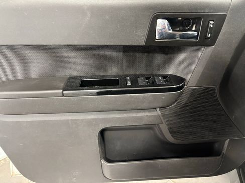 Used 2012 Ford Escape Limited image 18