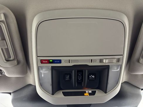 Used 2023 Subaru Forester Touring image 23